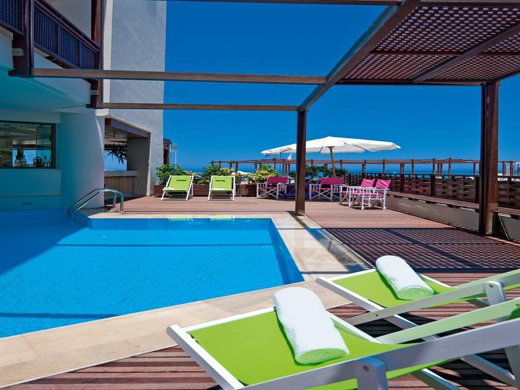 Steris Elegant Beach Hotel & Apartments Rethymno  Exterior photo